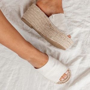 BRAND NEW NEVER BEEN WORN THERAPY SABLE PLATFORMS FROM PRINCESS SIZE 8